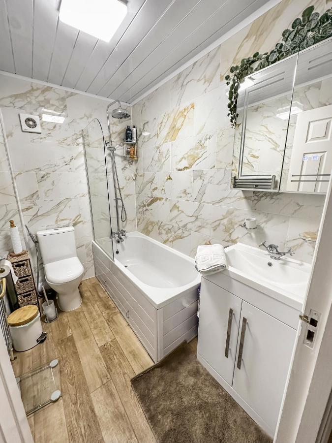 Comfortable 2 Bedroom Flat In The City Centre Edinburgh Bagian luar foto