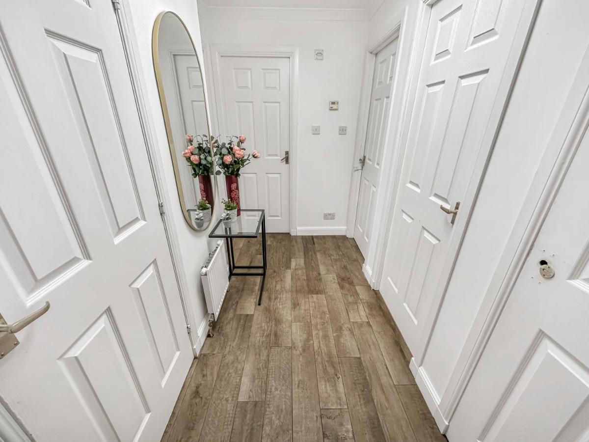 Comfortable 2 Bedroom Flat In The City Centre Edinburgh Bagian luar foto